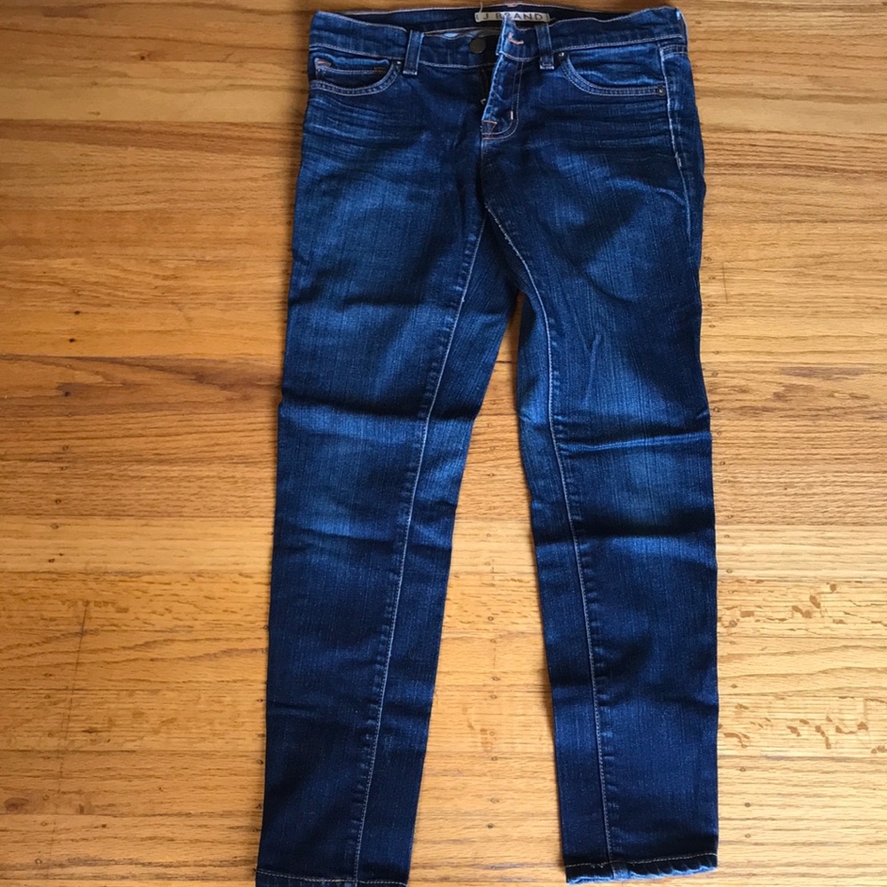 J Brand low rise pencil leg size 25